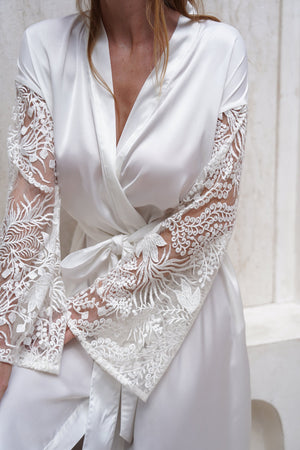 White Lace Sleeve Bridal Robe